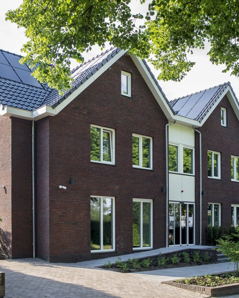 Villa Heuvelrijk in Groesbeek, een ruime groepsaccommodatie met tuin.