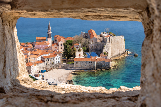 Uitzicht op Budva.